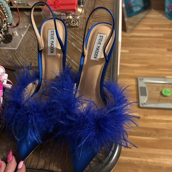 Steve Madden Alexis Pointed-Toe Slingback Pumps - Picture 4 of 5